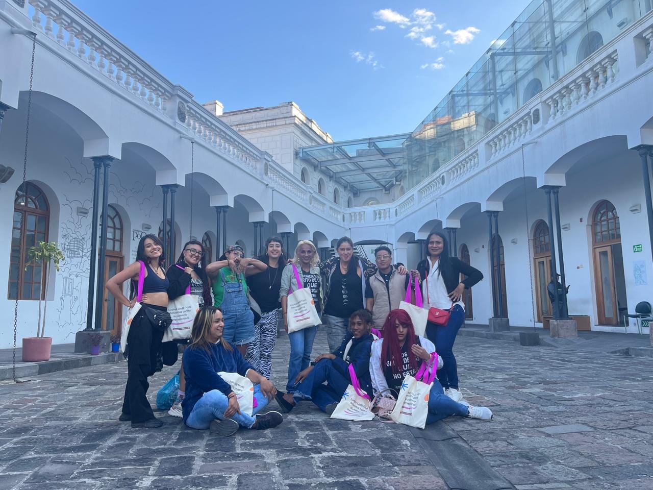 FUNDACIÓN CIVIL VIVIR LIBRE